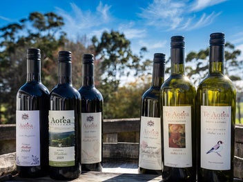 Workshop, Vineyard and Country Charm
