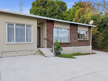 Renovated, Low maintenance, Westlake Girls Zoned