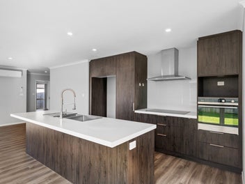Flexible Living in Golden Sands