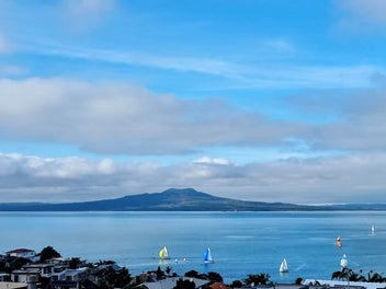 Seaview Majesty: Redefined Luxury