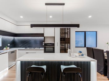 Brand New - Rangi Zone + Sea Views