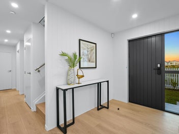 Corner-Site Family Home with Flexibility
