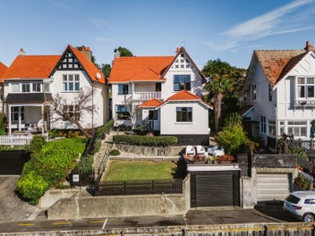 Sarfend - a grand dame of Napier's history