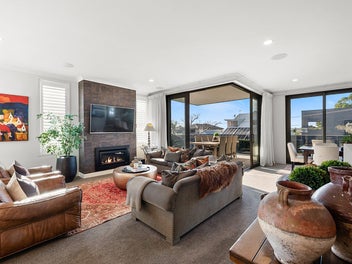 ELEGANT STYLE, COASTAL LIVING
