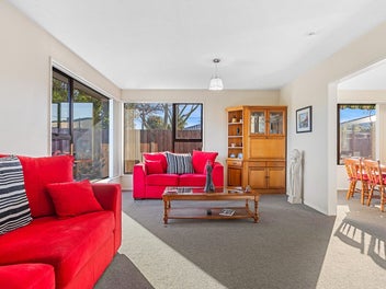Spacious, Sunny and Solid!