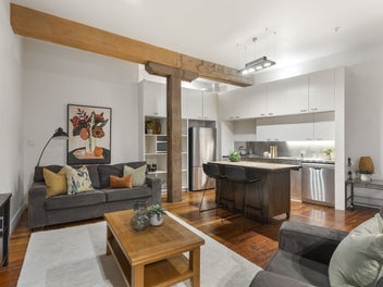 Exclusive CBD living for the modern Professional