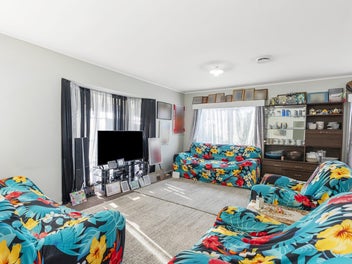 FAMILY HOME WITH FUTURE POTENTIAL
