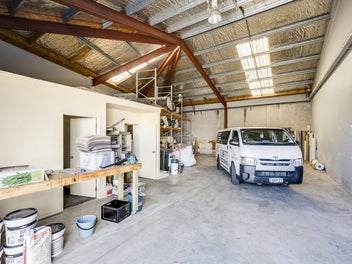Image 1 of 4