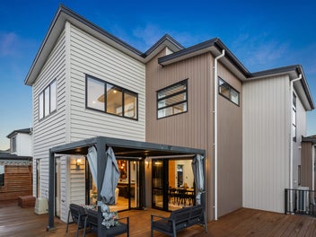 Luxury Family Living in the Heart of Hobsonville