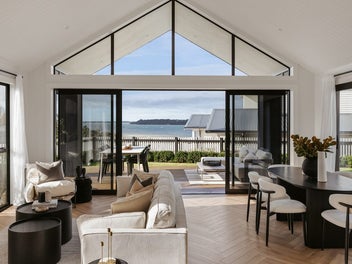 Modern Architectural Residence with Panoramic View
