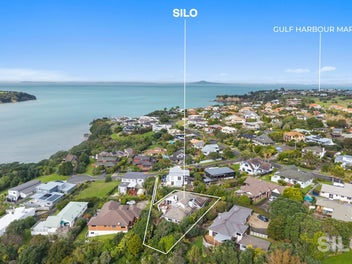 Elevated Coastal Living in Okoromai Bay