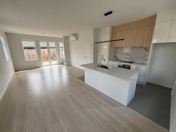 Free-Standing Corner Site Home