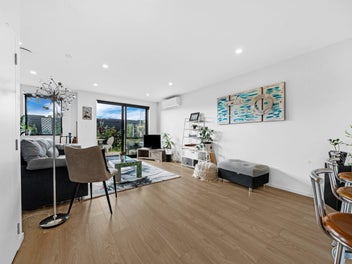 Vendors’ Loss, Buyers’ Gain – Must Be Sold!