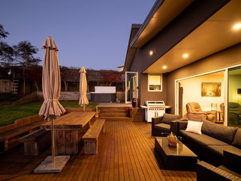 Modern Family Living in Coastal Mapua