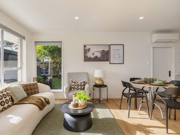 Renovated, Sunny & Ready for You