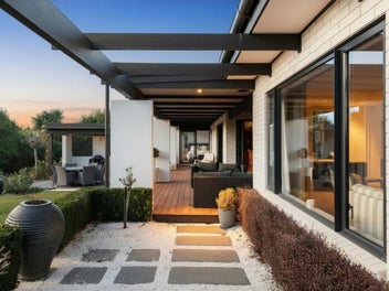 Executive Entertainer | Space, Style & Seclusion