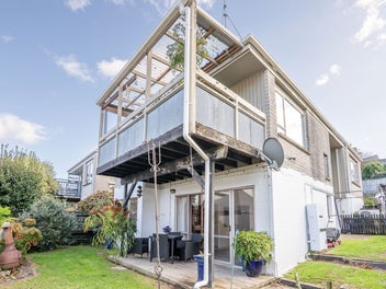 Versatile Living with Income Potential