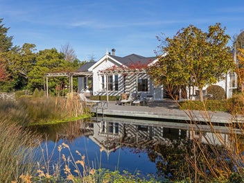 Two Dwelling Country Retreat