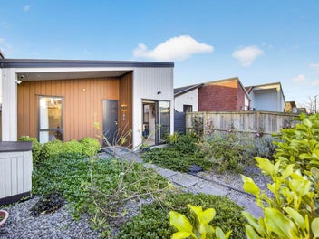 Smart Buying, Easy Living