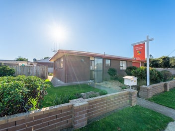 Charming Effortless Living - Move-In Ready