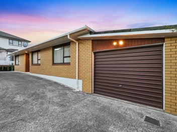 Short Notice Auction - Brick & Tile by the Reserve
