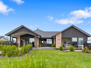 A waterfront masterpiece designed for living