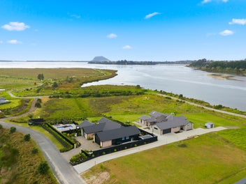 A waterfront masterpiece designed for living