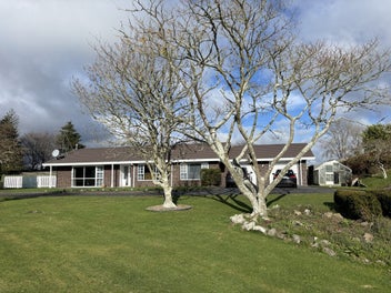 Image 1 of 28