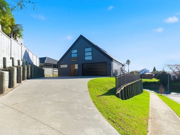 Family living with views and space