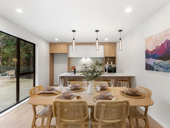 Standalone & Instantly Home | Make An Offer