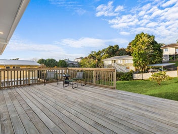 LUXURY YOU CAN LIVE IN, LAND YOU CAN BUILD ON.