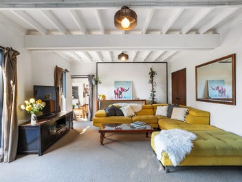 Elevated Titirangi Living