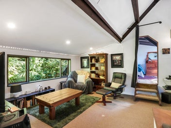 Elevated Titirangi Living