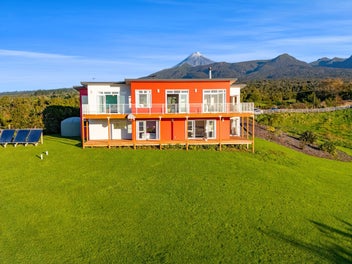 ELEVATED LIFESTYLE WITH SPACE FOR EVERYONE