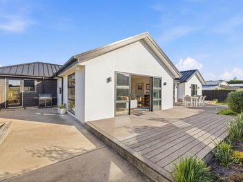 Space, Sun & Storage, Including a 3-Car Garage!