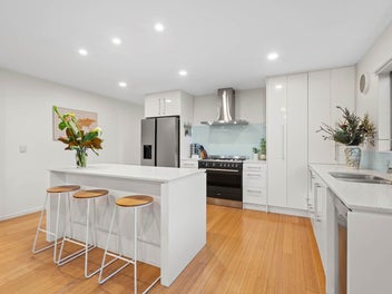 Beachside Vibes, Family Space & Modern Comfort