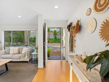 Beachside Vibes, Family Space & Modern Comfort