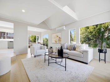 Harbour Views, Family Appeal