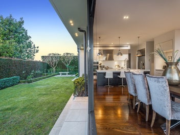 Elevated luxury with harbour views & privacy