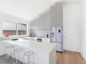 Standalone New Build Opportunity!