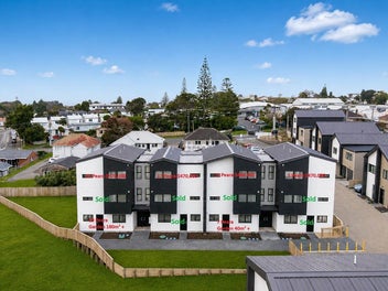 Love, Lock & Leave Near Lincoln Rd -From $468,000