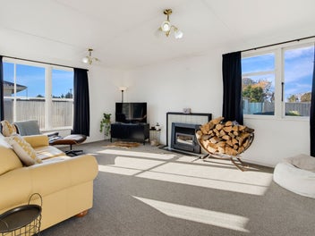 Modern Family Living with Optional business.