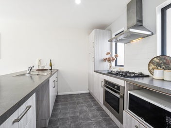Secure & Easy-Care Living in Avondale