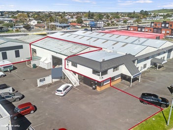 Image 1 of 6