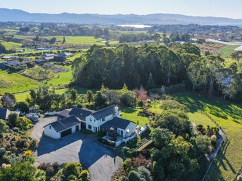 Tasman Bay Views & Lifestyle Income