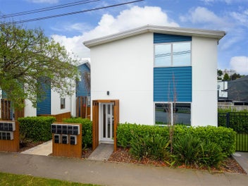 Lifestyle Central – Astute Investment!