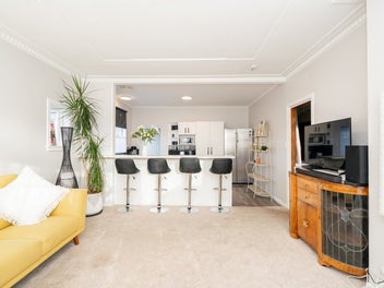 Flexible Living With Income Potential
