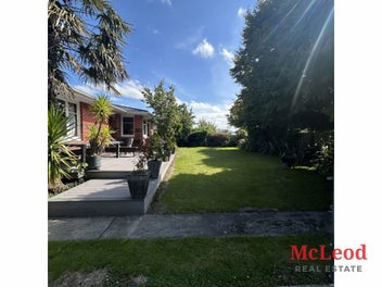 Image 1 of 8