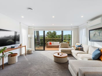 Coastal Comfort and Lifestyle on Orewa Estuary