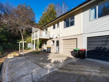Flexible Family Living with Views